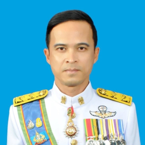 นายเอกราช ชวีวัฒน์