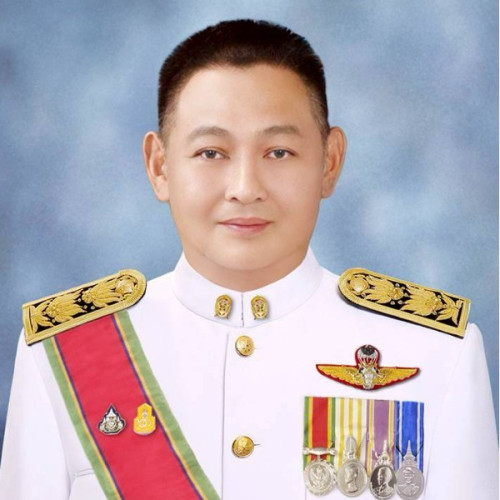 นายคมกฤช จันทร์ขจร