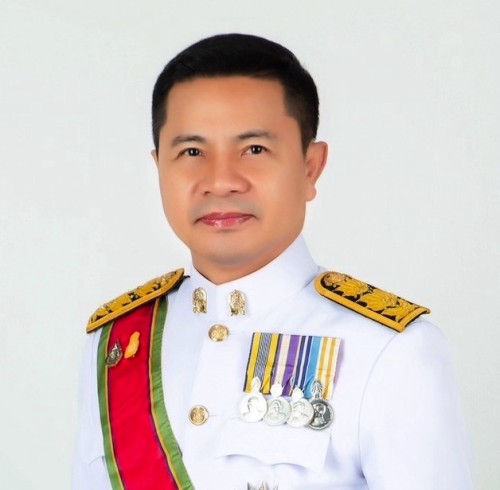 นายพิเชฐร์ วันทอง