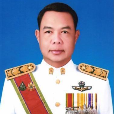 นายนิยม ไผ่โสภา